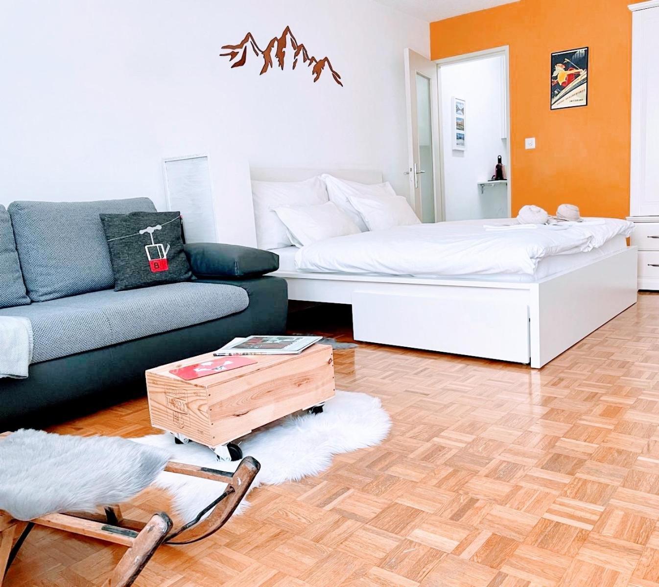 Studio Wolli - Stylish & Central - Steps To Matterhorn Gondola Zermatt Bagian luar foto