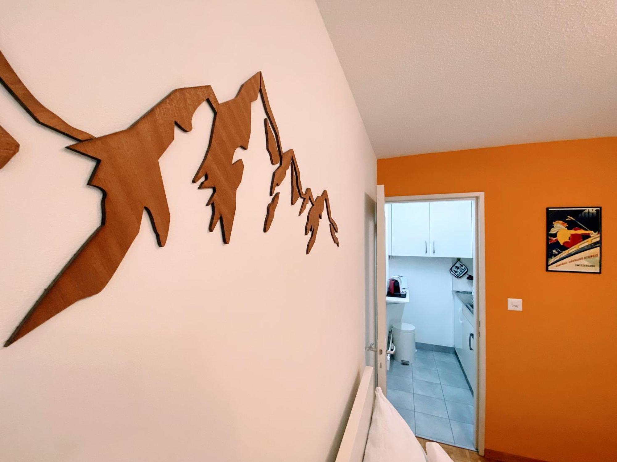 Studio Wolli - Stylish & Central - Steps To Matterhorn Gondola Zermatt Bagian luar foto